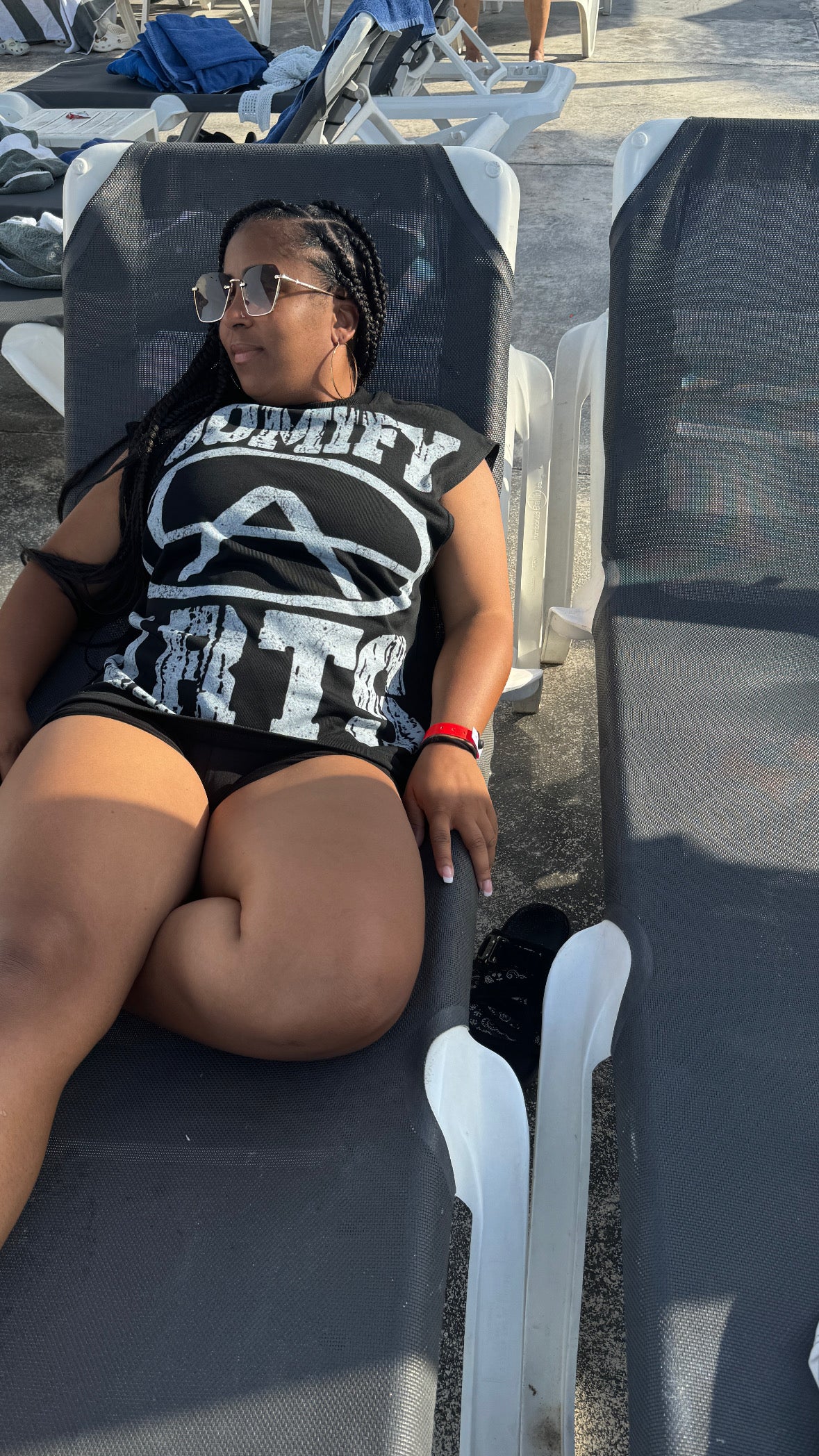 LA® SCARS SLEEVELESS TEE