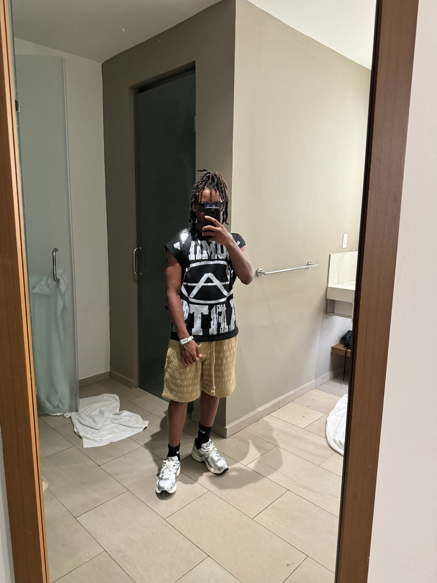 LA® SCARS SLEEVELESS TEE
